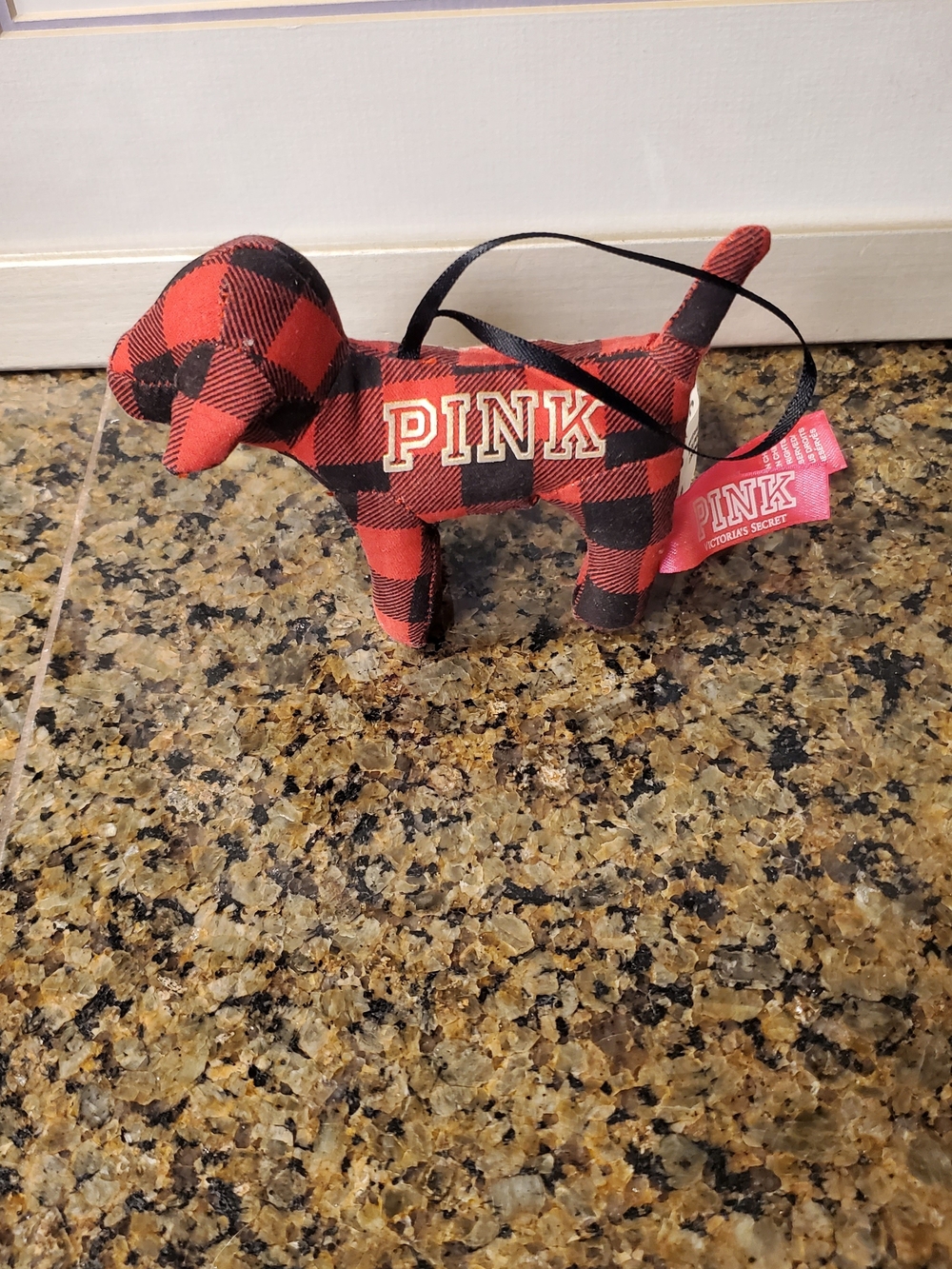 Rare Vs Pink Ornament Plaid Dog Red Black